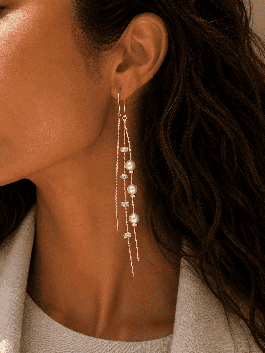 Velvet Cascade / Çelik Altın Sarısı Sıralı Baget İnci Küpe — 1